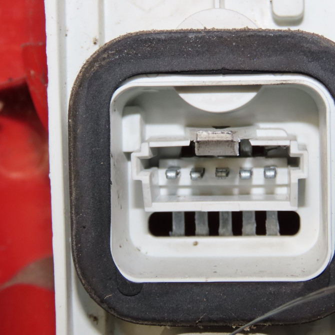 Feu arrière gauche occasion RENAULT TWINGO I Phase 1 04-1993->08-1998 1.2i 60ch 7701036397 3