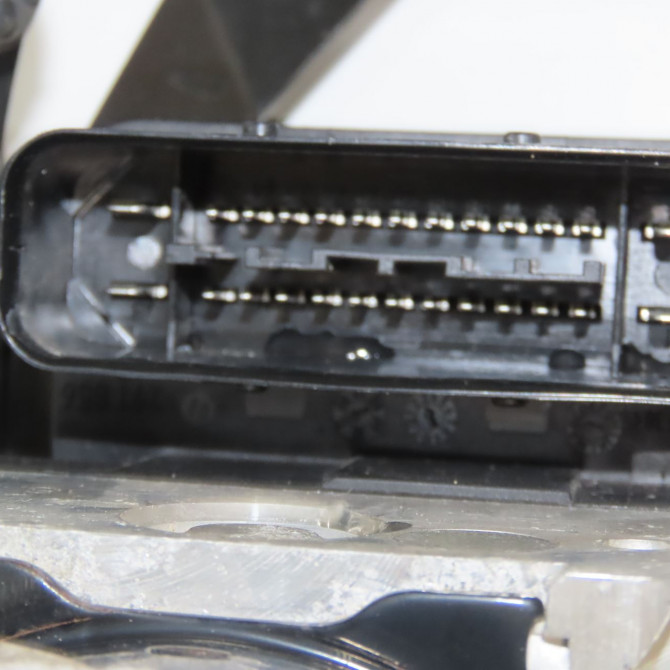 Unité hydraulique ABS occasion RENAULT MEGANE III Phase 1 11-2008->01-2012 1.5 DCI 110ch 476604304R 6