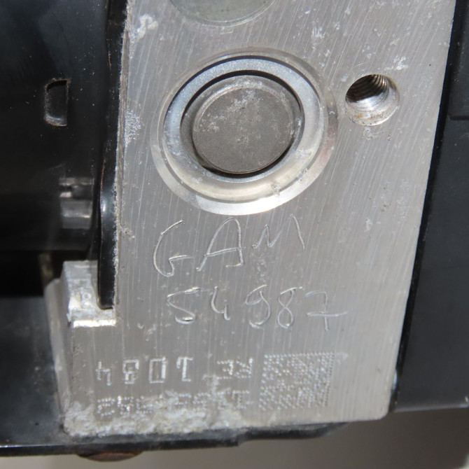 Unité hydraulique ABS occasion RENAULT MEGANE III Phase 1 11-2008->01-2012 1.5 DCI 110ch 476604304R 8