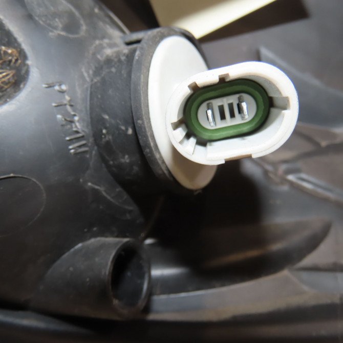 Phare droit occasion DACIA SANDERO I Phase 1 06-2008->10-2012 1.4 MPI 75ch 8200733877 3