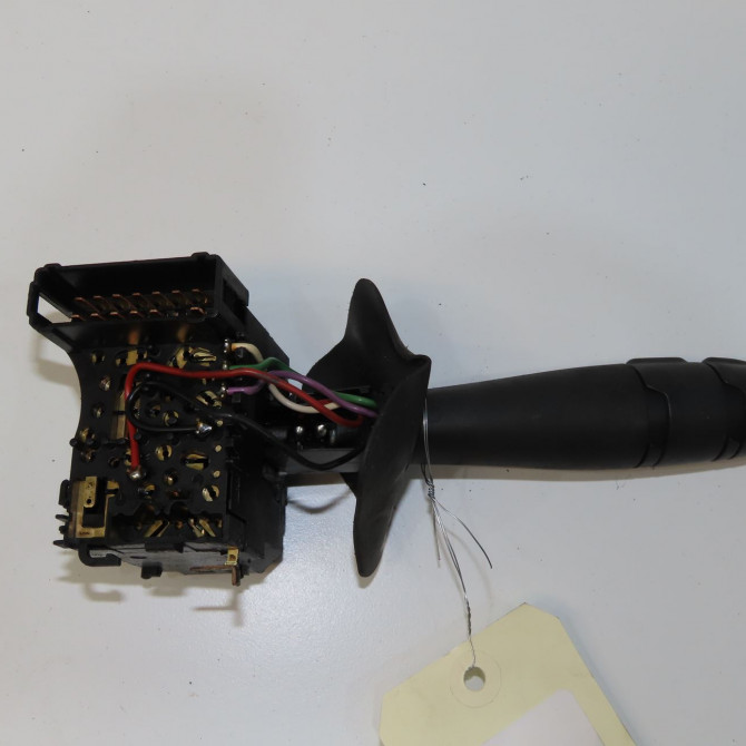 Commande clignotant occasion DACIA SANDERO I Phase 1 06-2008->10-2012 1.5 DCI 90ch 6001551361 2