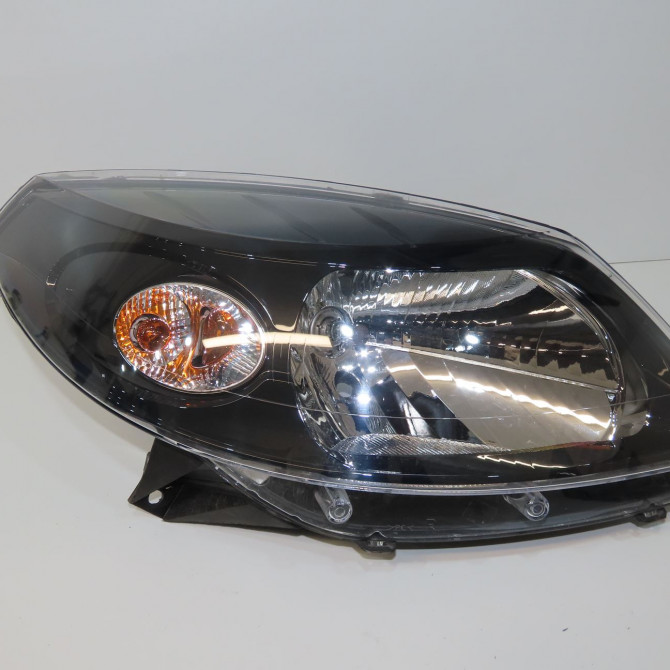 Phare droit occasion DACIA SANDERO I Phase 1 06-2008->10-2012 1.5 DCI 90ch 260104793R 1