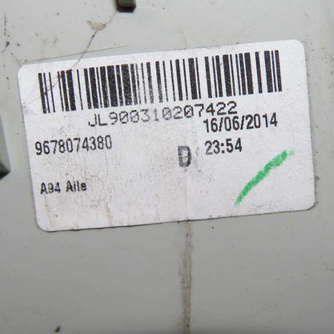 Feu arrière droit occasion PEUGEOT 2008 Phase 1 01-2013->... 1.2i PURETECH 110ch 9678074380 4