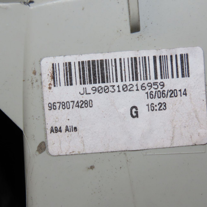 Feu arrière gauche occasion PEUGEOT 2008 Phase 1 01-2013->... 1.2i PURETECH 110ch 9678074280 4