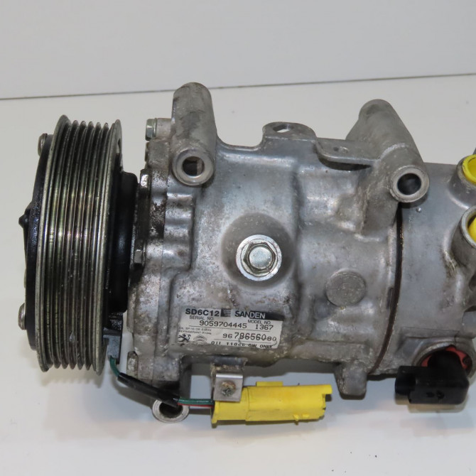 Compresseur air conditionne occasion PEUGEOT 2008 Phase 1 01-2013->... 1.2i PURETECH 110ch 9815198580 3