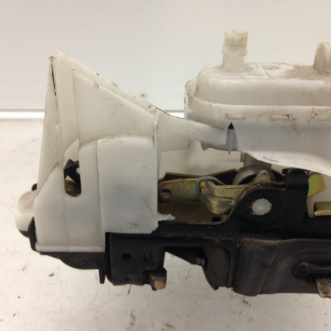 Serrure porte arg occasion VOLKSWAGEN POLO III Phase 2 11-1999->12-2001 1.4 6N4839015C 3