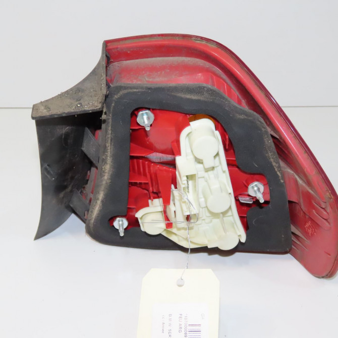 Feu arrière gauche occasion B.M.W. SERIE 3 III 63216937457 2