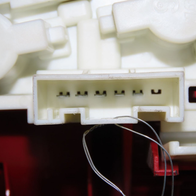 Feu arrière gauche occasion B.M.W. SERIE 3 III 63216937457 3