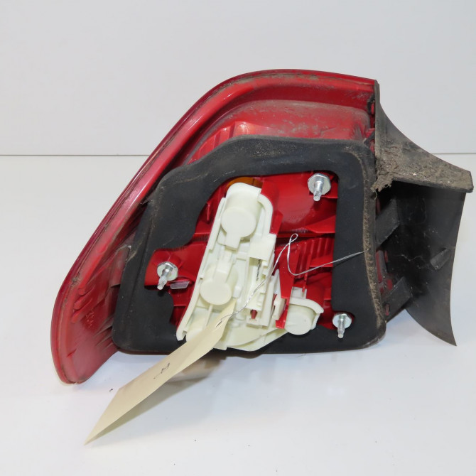 Feu arrière droit occasion B.M.W. SERIE 3 III 63216937458 2