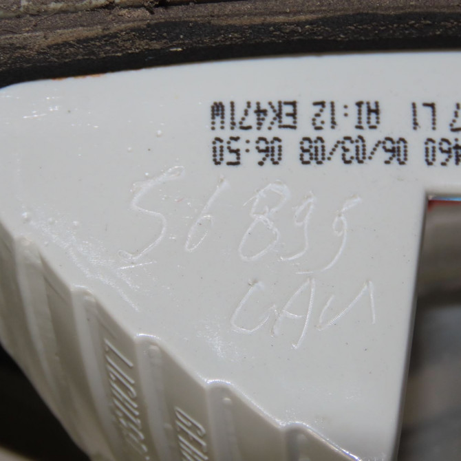 Feu arrière intérieur droit occasion B.M.W. SERIE 3 III 63216937460 4