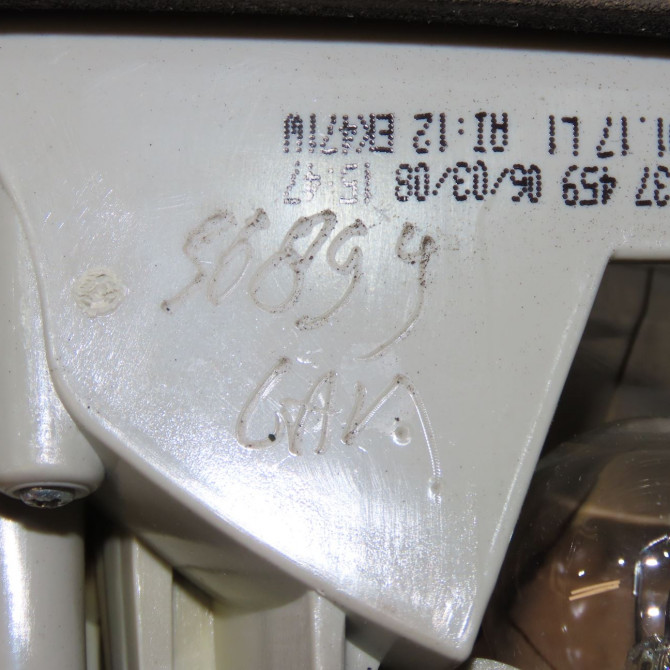 Feu arrière interieur gauche occasion B.M.W. SERIE 3 III 63216937459 4