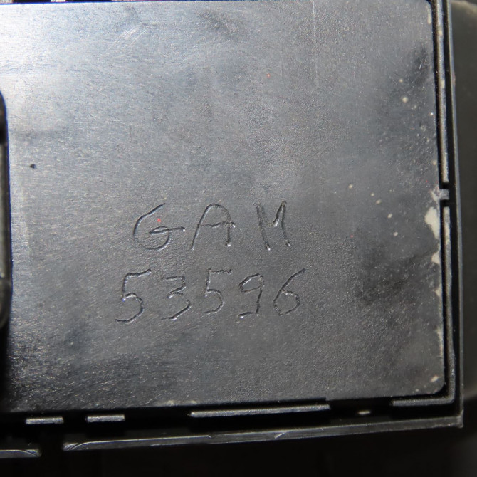 Commande lève-glace porte avant gauche occasion SEAT LEON II Phase 2 05-2009->09-2012 1.6 TDI 105ch 4