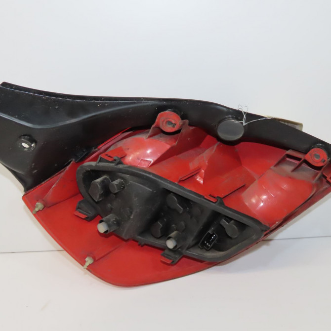 Feu arrière droit occasion RENAULT CLIO III Phase 1 09-2005->03-2009 1.5 DCI 85ch 8200459960 2