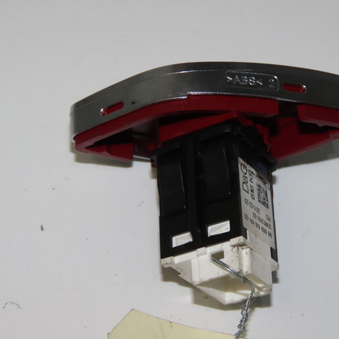 Bouton de warning occasion CITROEN C3 II Phase 1 11-2009->02-2013 1.4 HDi 70ch 6490CY 2