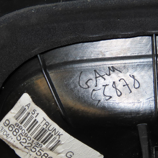 Feu arrière interieur gauche occasion CITROEN C3 II Phase 1 11-2009->02-2013 1.4 HDi 70ch 6350JC 4