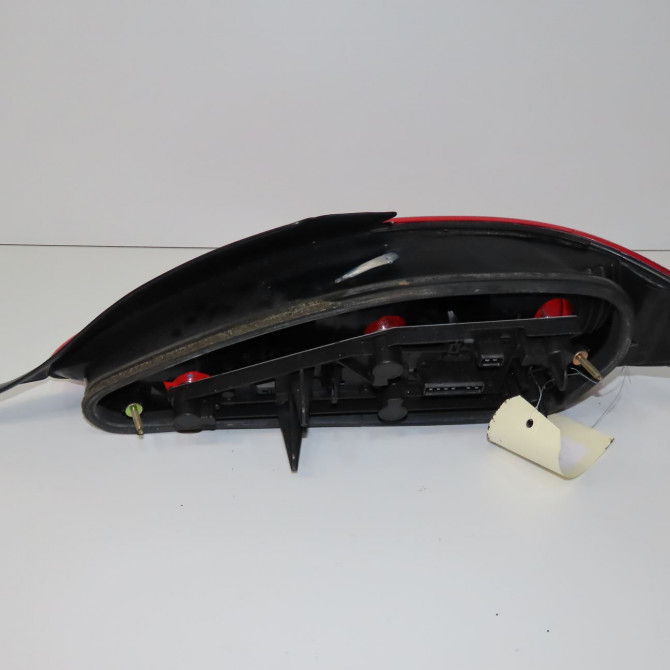 Feu arrière gauche occasion PEUGEOT 406 COUPE Phase 1 05-1997->12-2004 6350J2 2