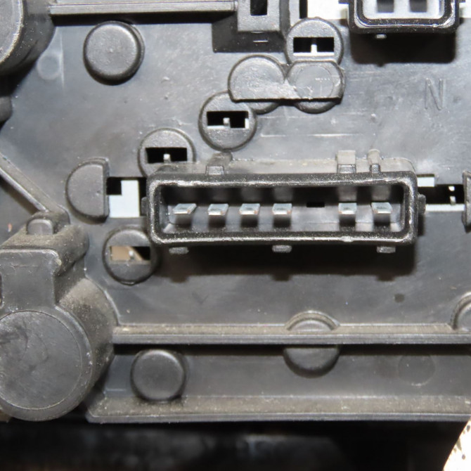 Feu arrière gauche occasion PEUGEOT 406 COUPE Phase 1 05-1997->12-2004 6350J2 3