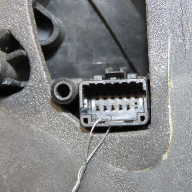 Retroviseur exterieur electrique gauche occasion RENAULT CLIO III Phase 1 09-2005->03-2009 1.5 DCI 85ch 7701061192 4