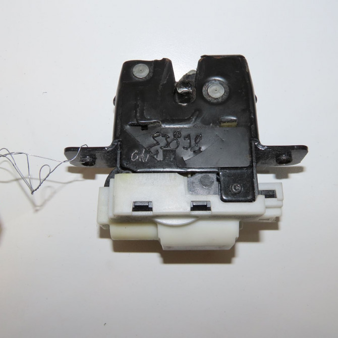 Serrure hayon occasion RENAULT CLIO III Phase 1 04-1995->04-1999 1.5 DCI 105ch 8200948107 1