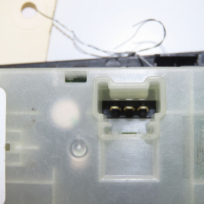 Commande lève-glace porte avant gauche occasion NISSAN NOTE I phase 2 03-2009->02-2014 1.5 DCI 86ch 25401BH12C 4