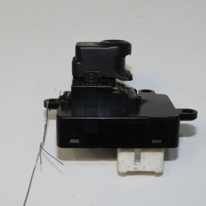 Commande lève-glace porte avant droite occasion HYUNDAI I 30 I Phase 2 07-2010->05-2012 1.6 CRDI 115ch 935752L011 2