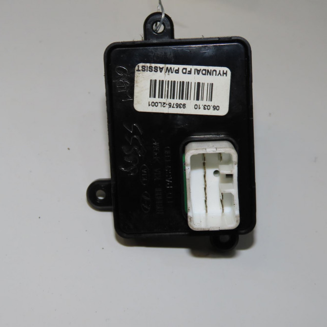 Commande lève-glace porte avant droite occasion HYUNDAI I 30 I Phase 2 07-2010->05-2012 1.6 CRDI 115ch 935752L011 4