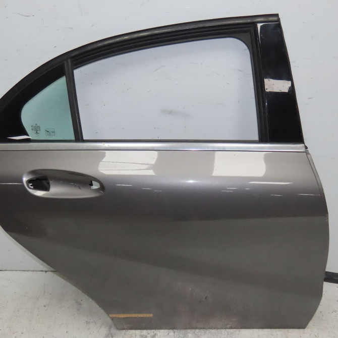 Porte arrière droite occasion MERCEDES CLASSE A III phase 2 06-2015->... A160 1.5 D 90ch 1767300205 1