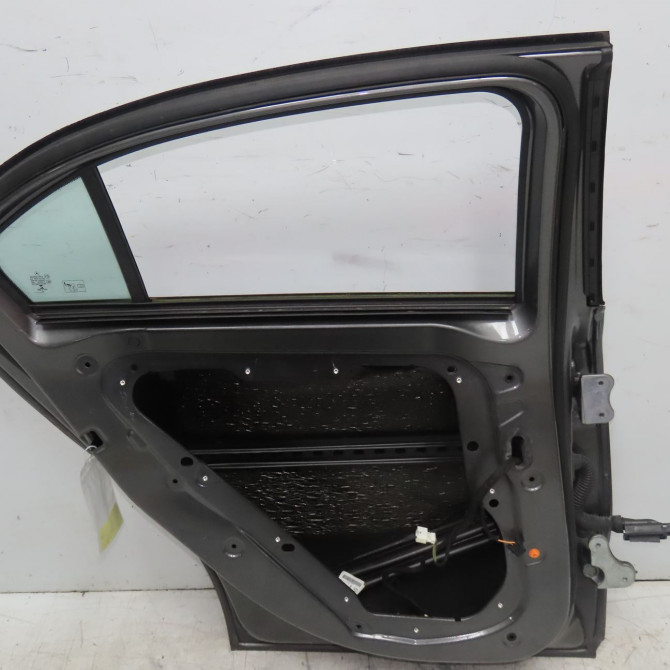 Porte arrière gauche occasion MERCEDES CLASSE A III phase 2 06-2015->... A160 1.5 D 90ch 1767300105 2