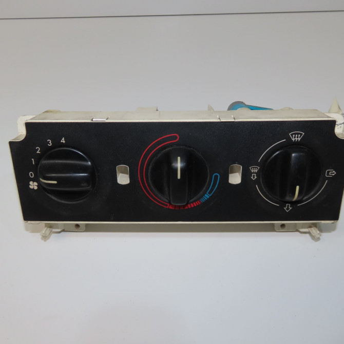 Commande de chauffage occasion PEUGEOT 306 Phase 1 09-1994->03-1997 1.9 D 6451E3 1