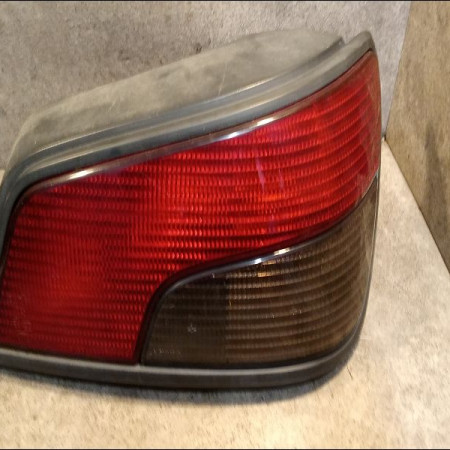 Feu arrière droit occasion PEUGEOT 306 Phase 1 09-1994->03-1997 1.9 D 635195