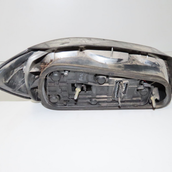 Feu arrière droit occasion PEUGEOT 306 Phase 1 09-1994->03-1997 1.9 D 635195 2