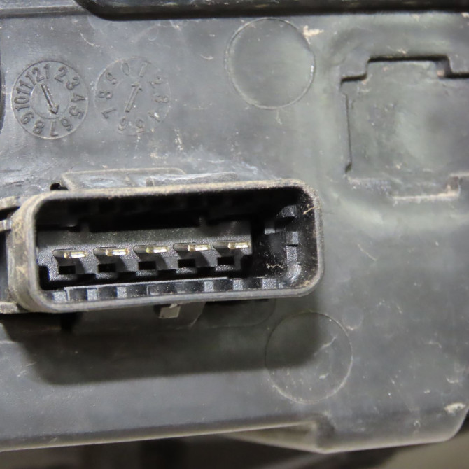 Phare droit occasion RENAULT CLIO III Phase 1 04-1995->04-1999 1.5 DCI 90ch 260103749R 3