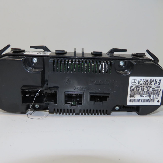 Commande de chauffage occasion MERCEDES CLASSE A III phase 2 06-2015->... A160 1.5 D 90ch 2469008215 2