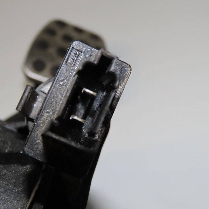 Pedale embrayage occasion MERCEDES CLASSE A III phase 2 06-2015->... A160 1.5 D 90ch 2462906001 4