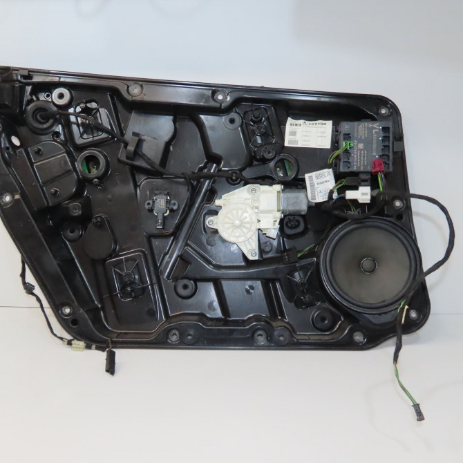 Mecanisme + moteur lève-glace avant droit occasion MERCEDES CLASSE A III phase 2 06-2015->... A160 1.5 D 90ch 1767200279 1