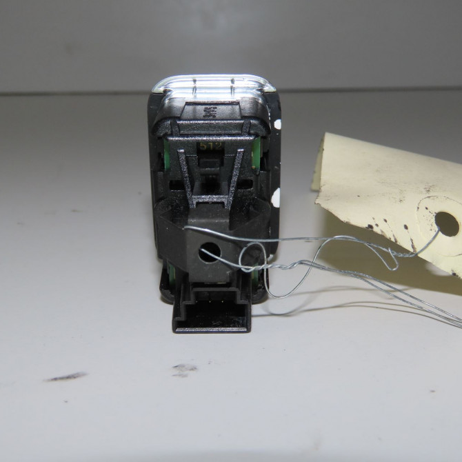 Commande leve-glace porte arrière droite occasion MERCEDES CLASSE A III phase 2 06-2015->... A160 1.5 D 90ch 20490581029107 2