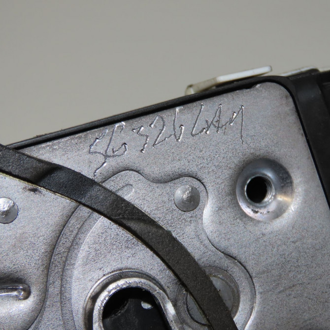 Serrure porte arg occasion MERCEDES CLASSE A III phase 2 06-2015->... A160 1.5 D 90ch 2047302735 7