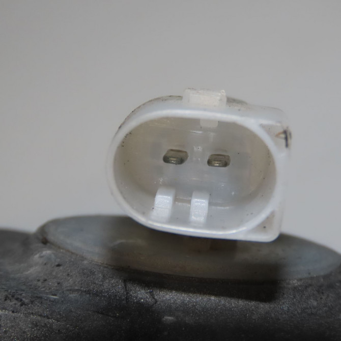 Reservoir lave-glace avant occasion MERCEDES CLASSE A III phase 2 06-2015->... A160 1.5 D 90ch 2468690220 4