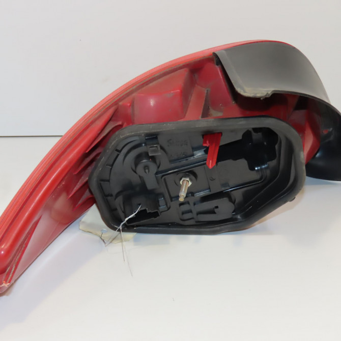Feu arrière droit occasion PEUGEOT 206 Phase 1 09-1998->03-2009 1.4i 6351P1 2