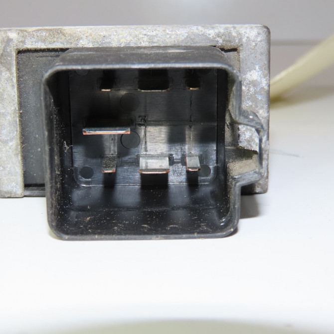 Boitier de préchauffage occasion RENAULT CLIO III Phase 2 03-2009->12-2014 1.5 DCI 85ch 7700115078 3