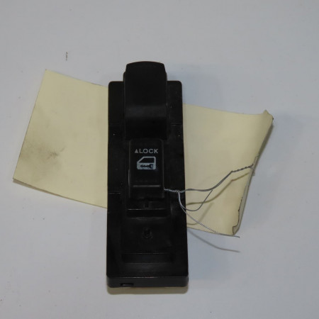 Commande lève-glace porte avant gauche occasion SUZUKI ALTO III Phase 1 01-2009->... 1.0i 37995M68K00000