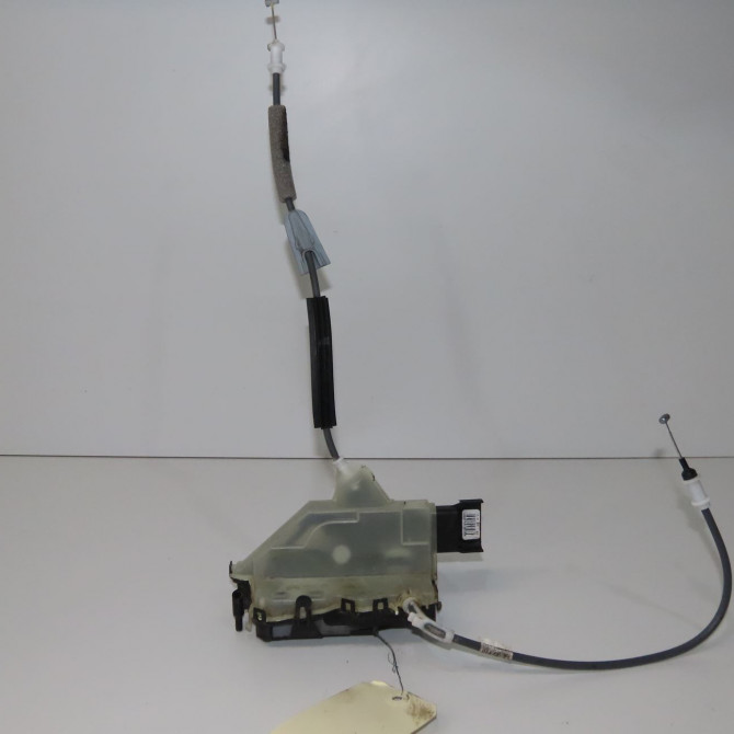 Serrure porte avd occasion  9844412180 1