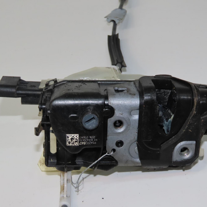 Serrure porte avd occasion  9844412180 2