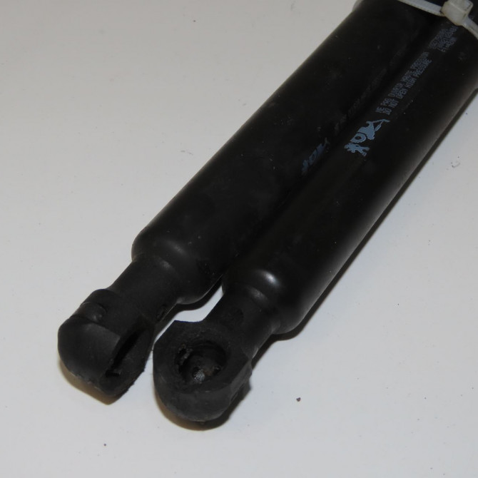 Verin droit hayon occasion  9827758080 2