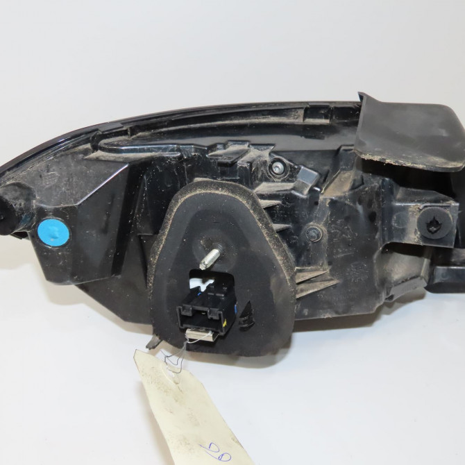 Feu arrière droit occasion  9823216680 2