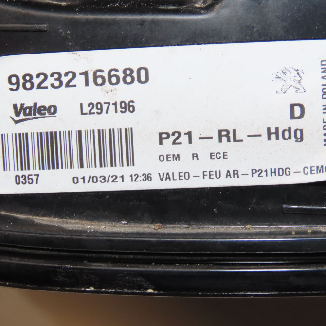 Feu arrière droit occasion  9823216680 4