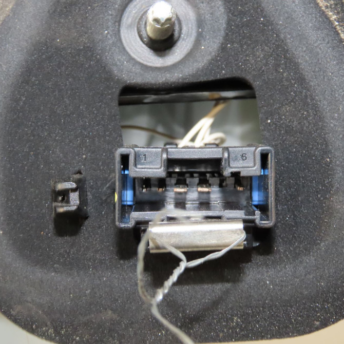 Feu arrière gauche occasion  9823216880 3