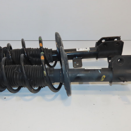 <span class="tt">Amortisseur avant droit occasion  </span><span class="designation"> </span>