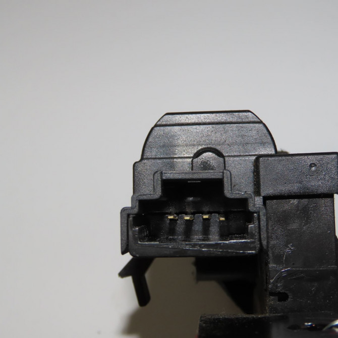 Serrure hayon occasion RENAULT CLIO III Phase 2 03-2009->12-2014 1.5 DCI 85ch 8200947699 3