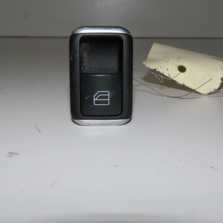 Commande leve-glace porte arrière droite occasion MERCEDES CLASSE A III phase 2 06-2015->... A160 1.5 D 90ch 20490581029107